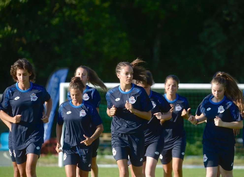 El Deportivo femenino realizó ayer su primer entrenamiento.