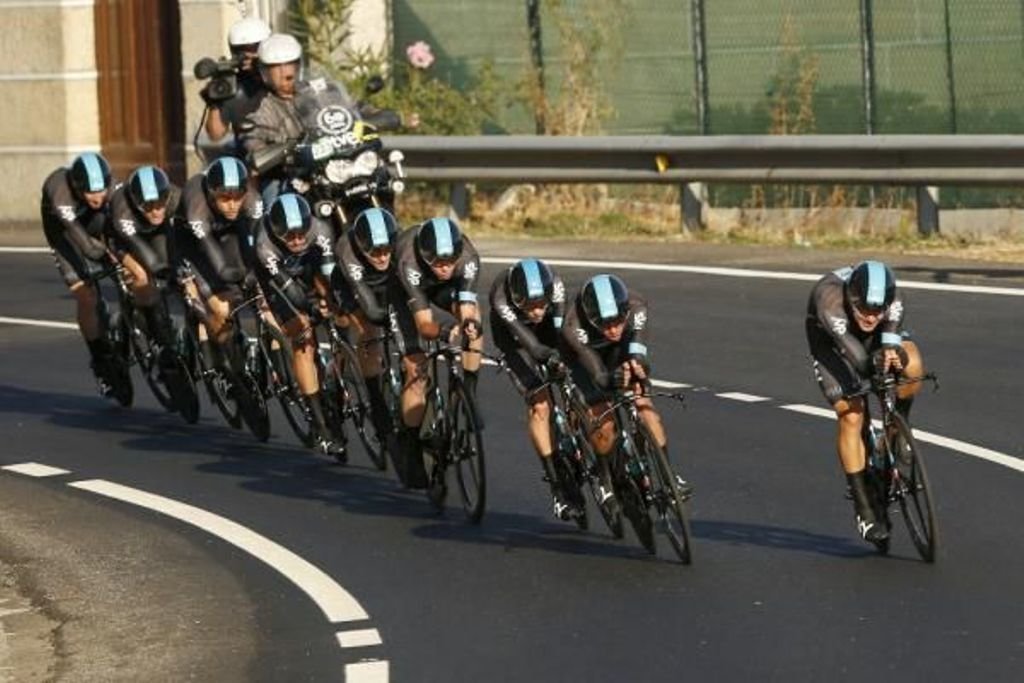 La Vuelta Ciclista salió ayer del Balneario de Laias (Ourense) y acabará el 11 de septiembre en Madrid.