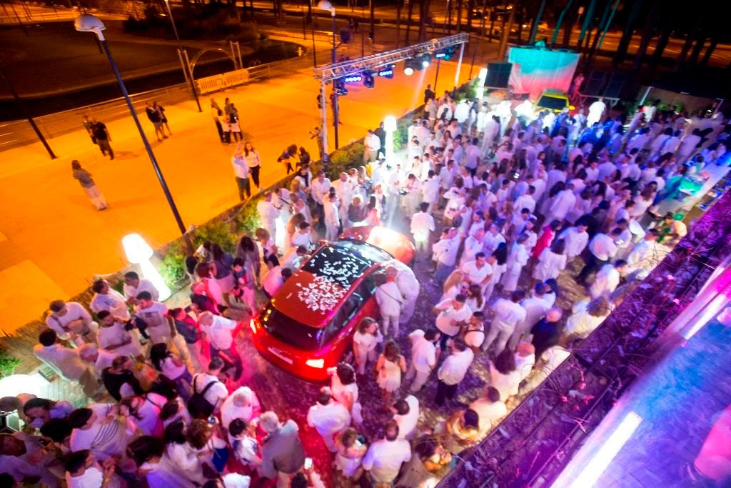 Fiesta para recibir al Audi Q2 en Vigo