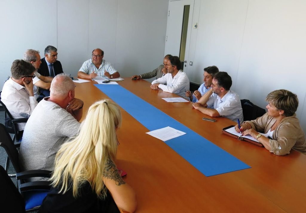 Reunión de la Consellería de Educación con directores de centros públicos de Vigo.