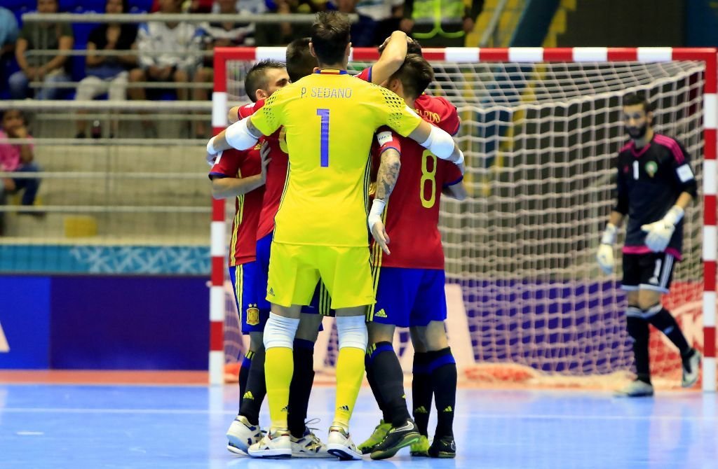Los jugadores españoles celebran una victoria en el Mundial.