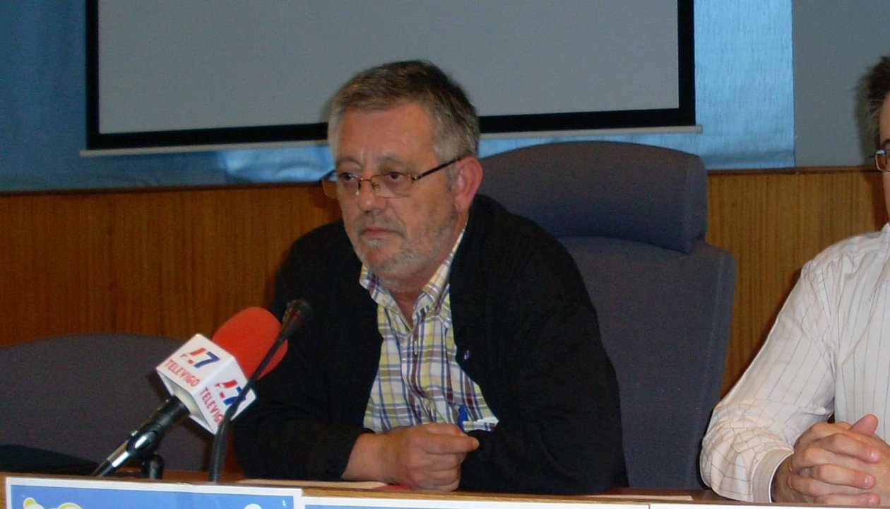 Xosé Manuel Pazos, alcalde de Cangas, durante una comparecencia ante los medios.