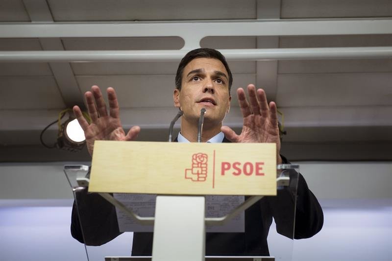 El líder del PSOE, Pedro Sánchez, durante su comparecencia ante los medios