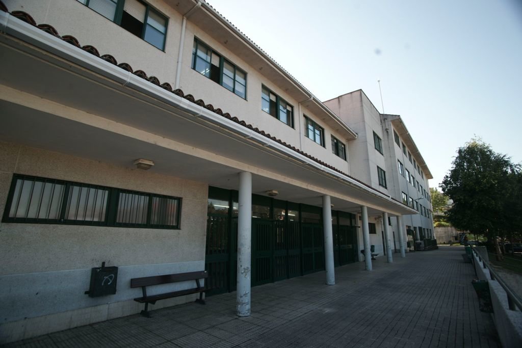 Profesores y alumnos de los centros educativos consultaron sus dudas a la Xunta.