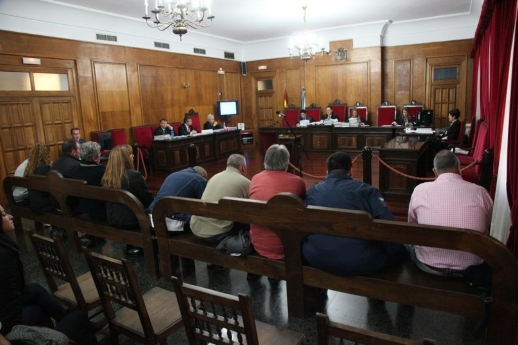 Los acusados durante el juicio en la Audiencia Provincial de Ourense.