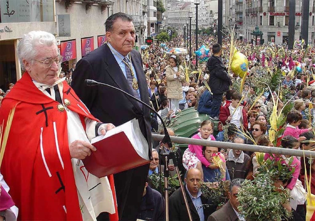 Manuel Seijo durante la procesión de la Borriquita.