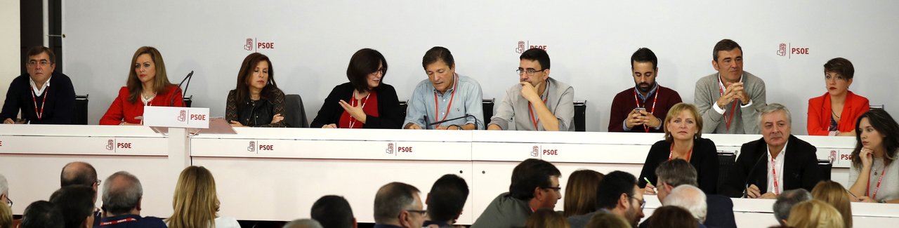 La gestora que dirige el PSOE desde la dimisión de Pedro Sánchez