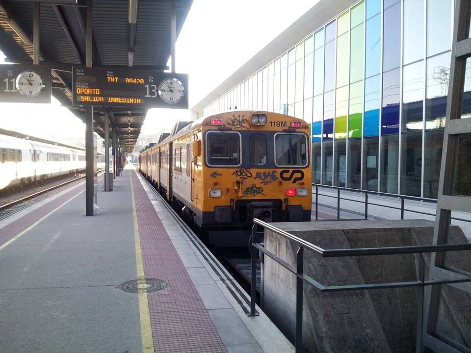 El tren Vigo-Oporto será modernizado con la mejora de la línea. El viaje pasará a 90 minutos.