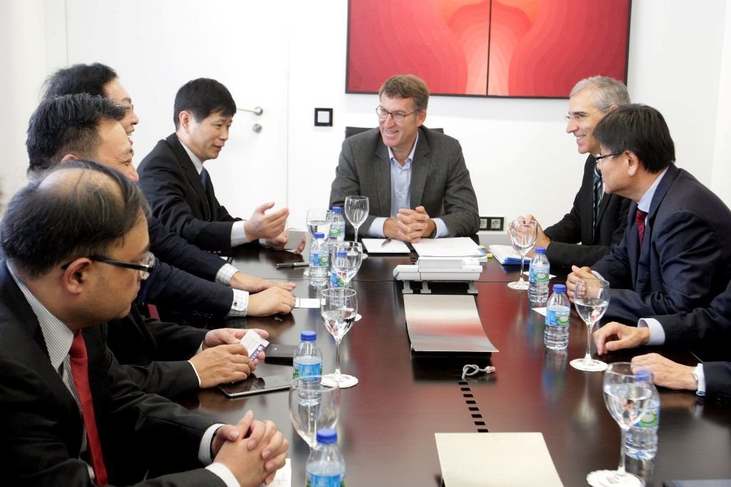 Los responsables de Shanghai Fisheries Holding se reunieron con el presidente de la Xunta.