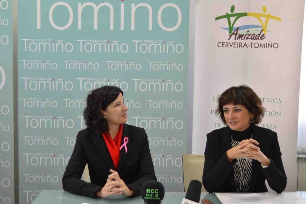 La concejala de Cultura de Cerveira, Aurora Viaes, y la alcaldesa de Tomiño, Sandra González.