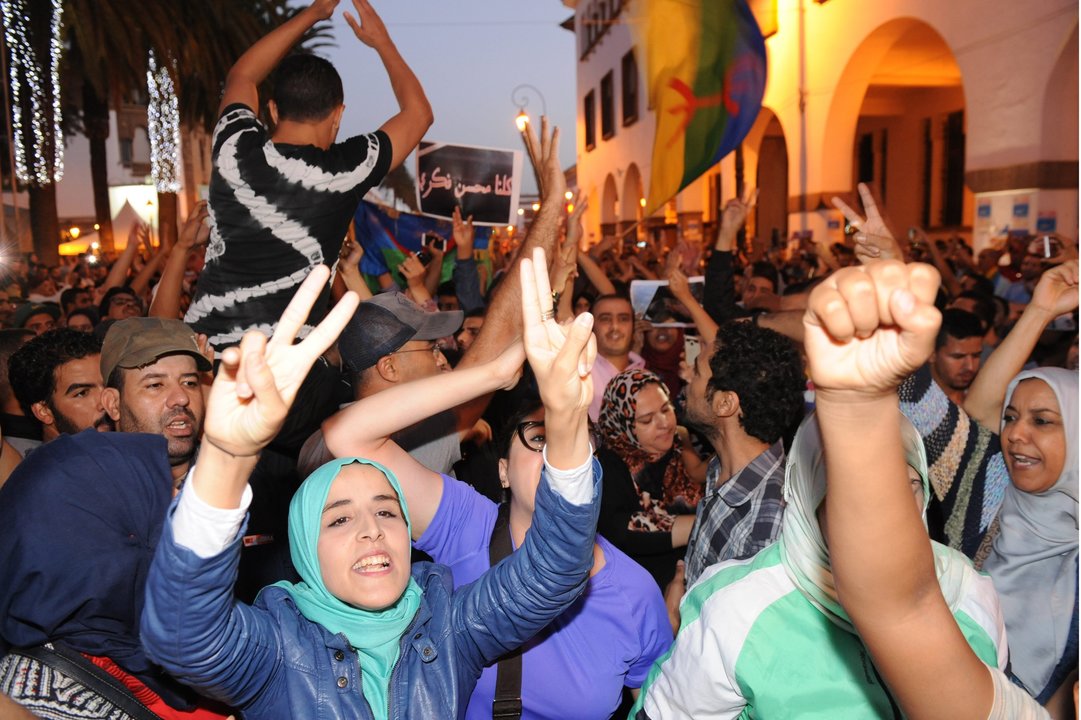 Manifestantes de una de las protestas en Marruecos por la muerte de Mohcin Fikri.
