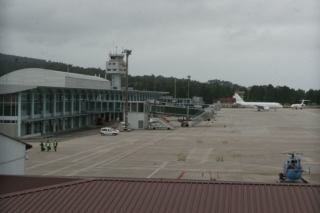 En el aeropuerto de Vigo la mercancía se mueve en vuelos chárter.