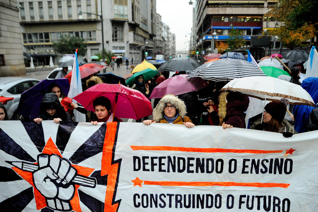 En Ourense, los estudiantes también salieron a la calle para protestar contra la Lomce.