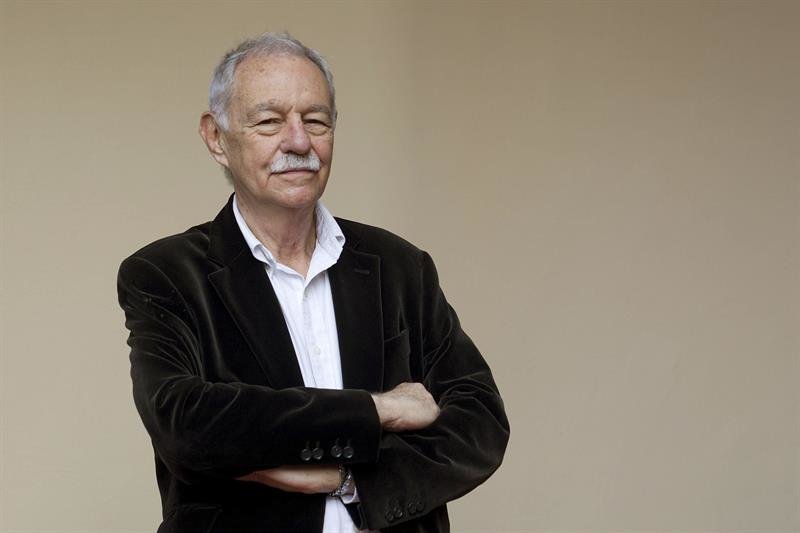El escritor barcelonés Eduardo Mendoza