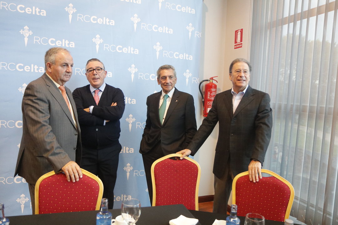 Carlos Mouriño, junto a sus vicepresidentes Pedro Posada y Ricardo Barros y el consejero Antonio Rosendo.