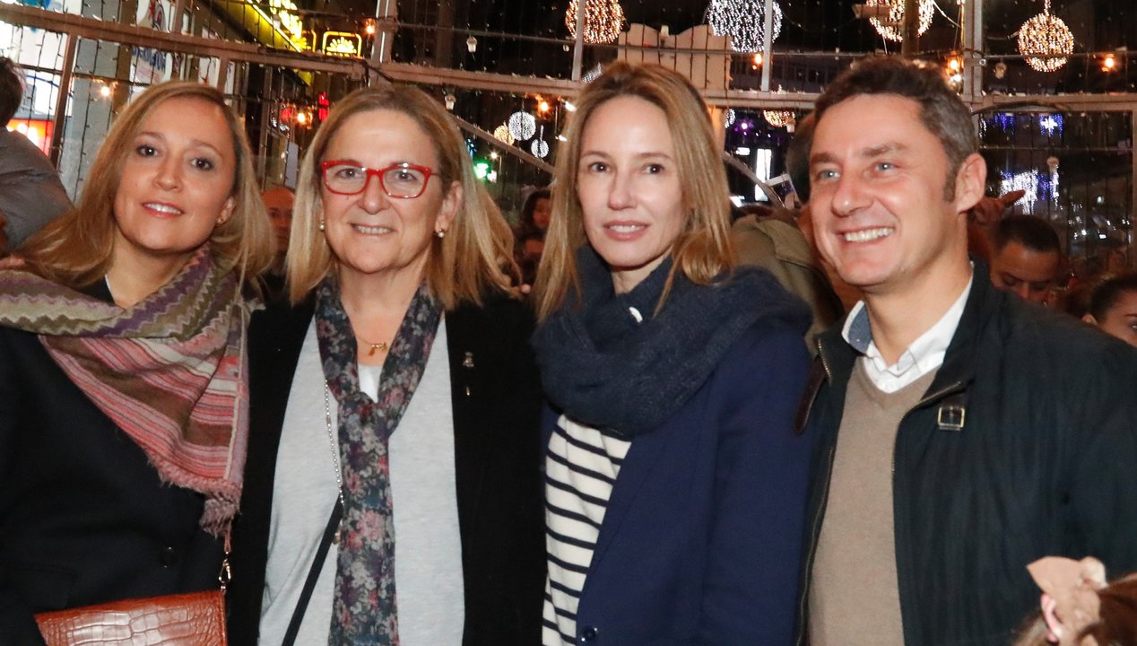 Elena Muñoz, Irene Garrido (número 2 de Economía), Marta Tapias y Miguel Fidalgo, el sábado..
