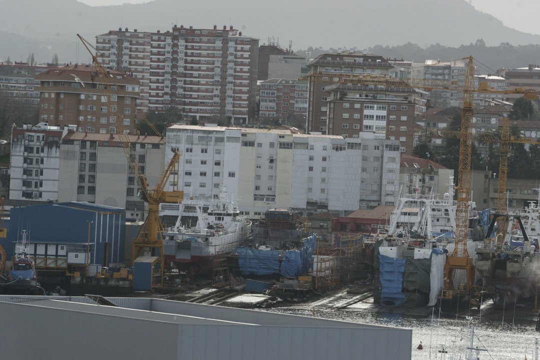 España es el tercer país de la UE en cartera de pedidos de buques. En la foto los astilleros de Vigo.