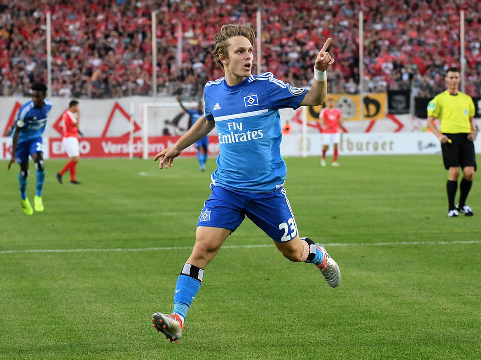 Halilovic celebra el único gol que ha hecho con el Hamburgo en la presente temporada.