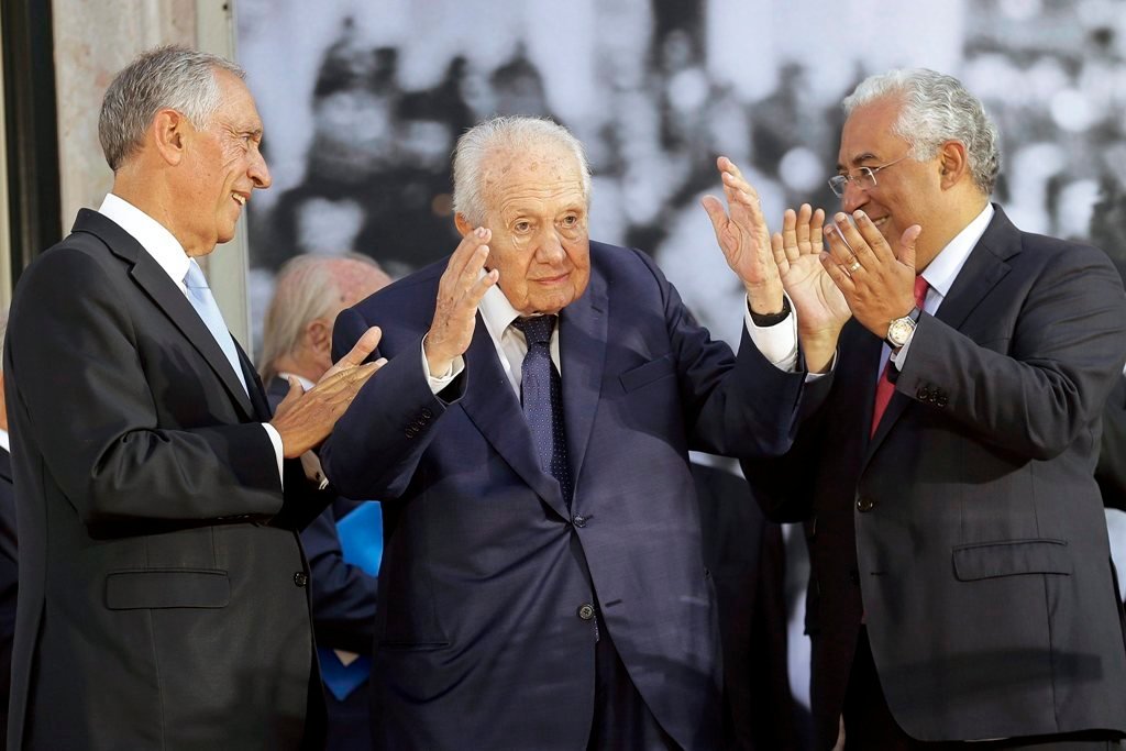 El fallecido expresidente, en una de sus últimas apariciones públicas en julio del pasado año, acompañado de Rebelo de Sousa y Antonio Costa.