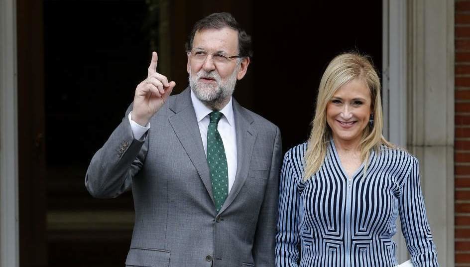 Mariano Rajoy, con la presidenta de la Comunidad de Madrid.