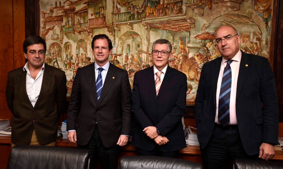 Edelmiro Ulloa, Javier Garat, Javier Touza y Hugo González, ayer en la sede de ARVI.