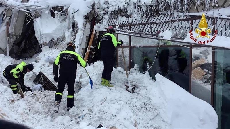 El rescate en el hotel Rigopiano en Farindola en la región de Abruzzo (Italia)
