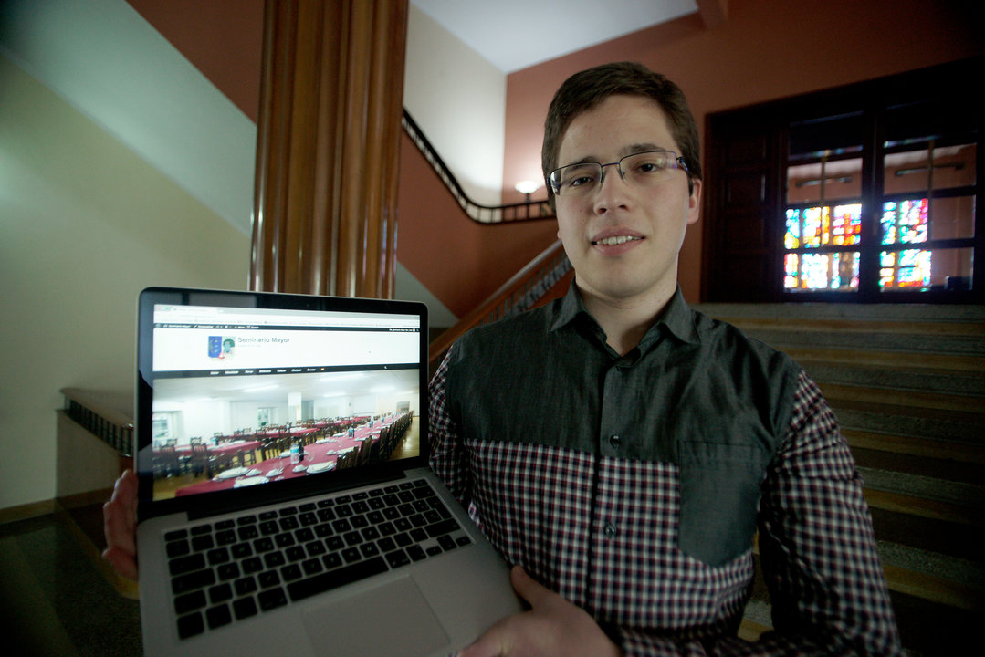 Gabriel Gómez, estudiante de 3º en el Seminario, creó la web y el Facebook del centro.