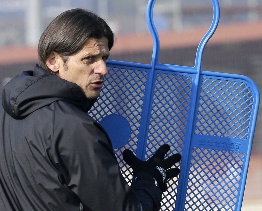 Vasiljevic, durante el entrenamiento de ayer de Osasuna.