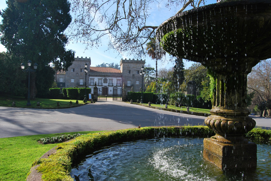 La visita al pazo incluirá también los jardines de este palacio que es uno de los edificios emblemáticos de Vigo.