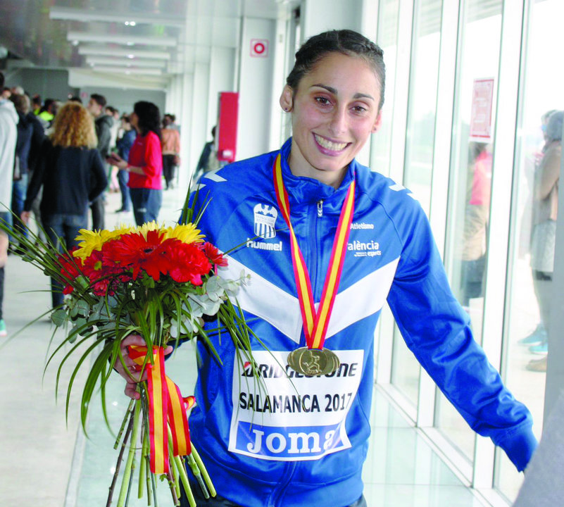 Solange Pereira, con la medalla de oro del Campeonato de España.