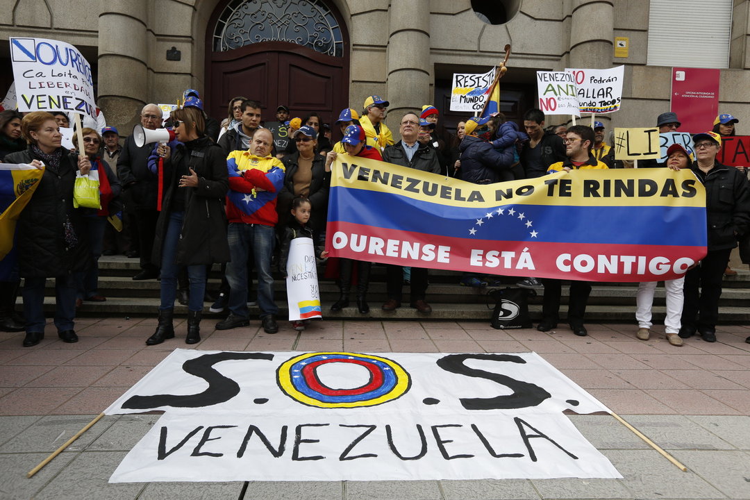 Una de las manifesaciones de apoyo a los venezolanos desarrollada en Ourense.Foto: Xesús Fariñas