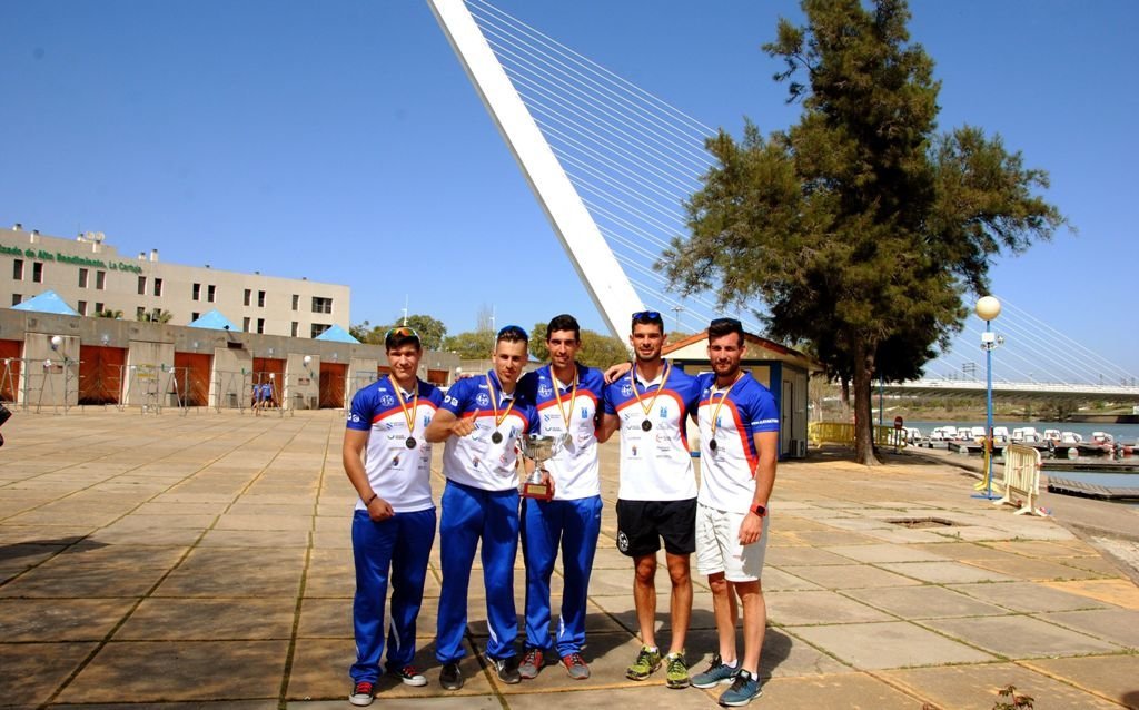 De izquierda a derecha, Brais Casás, Manuel Garrido, Gabriel Campo, Roi Rodríguez y Rubén Millán.