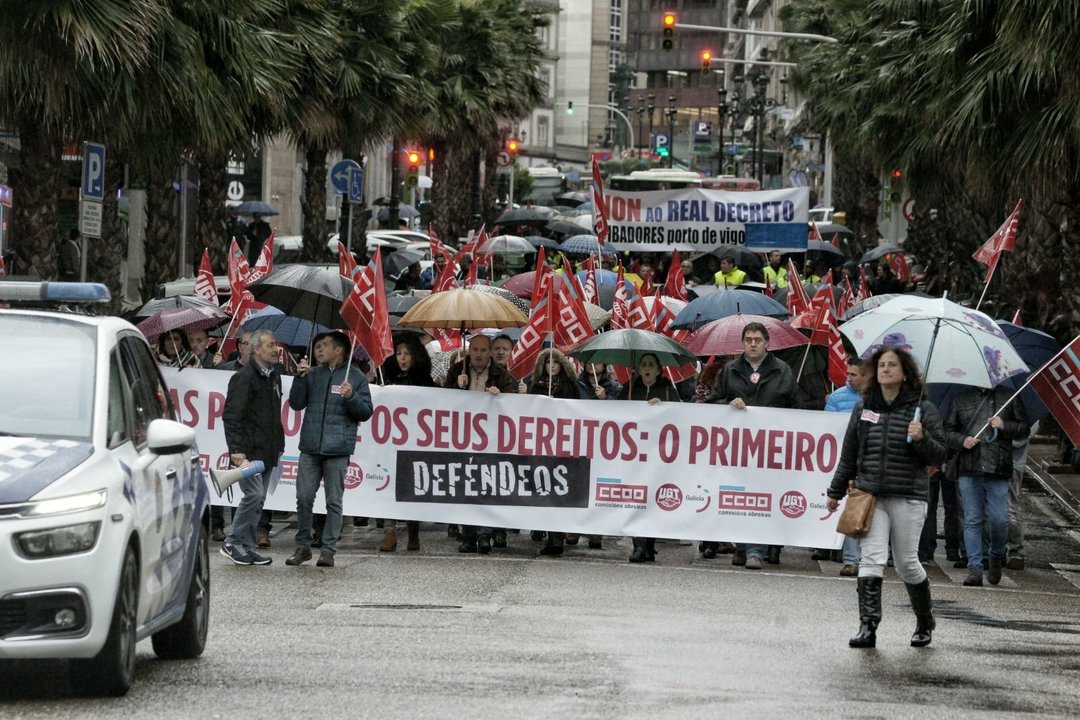 Manifestación UGT/CCOO y estibadores. // Vicente Alonso