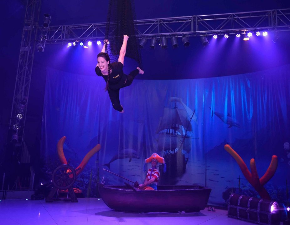 Una historia en el fondo del mar protagonizada por un payaso es la propuesta de Evolution Circo. La compañía creada en 2014 apuesta por un nuevo concepto de espectáculo.