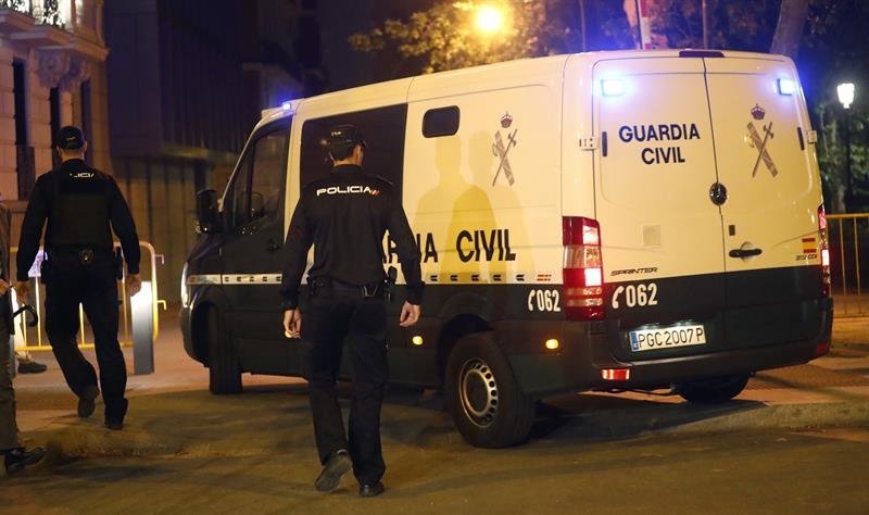 Un furgón de la Guardia Civil sale de la Audiencia Nacional trasladando a prisión a Jordi Pujol Ferrusola