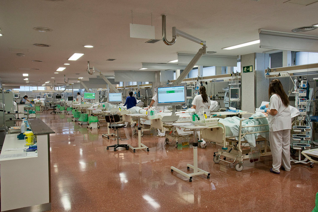 Las instalaciones de la UCI del Hospital Povisa, primer servicio que incorporó cambios para facilitar el sueño.