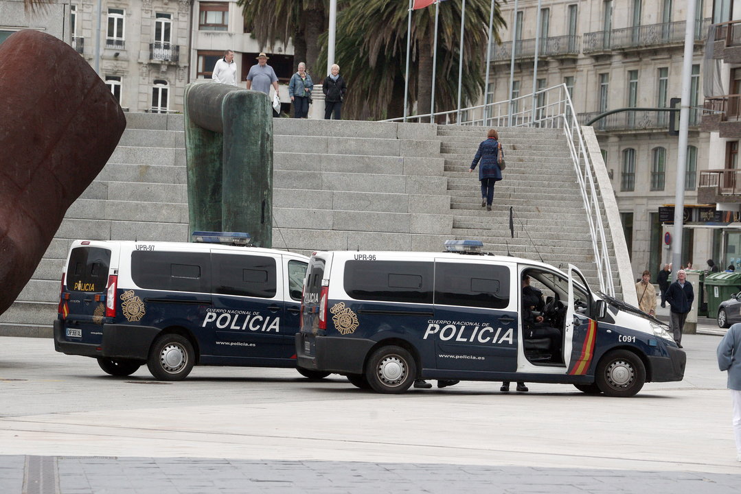 Los dos grupos de la Ucrif de la Policía de Vigo llevó a cabo el martes el operativo.