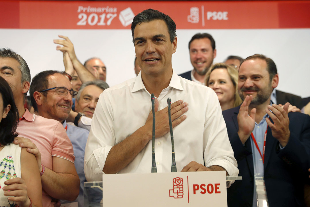 El secretario general del PSOE en su comparecencia tras conocer los resultados.