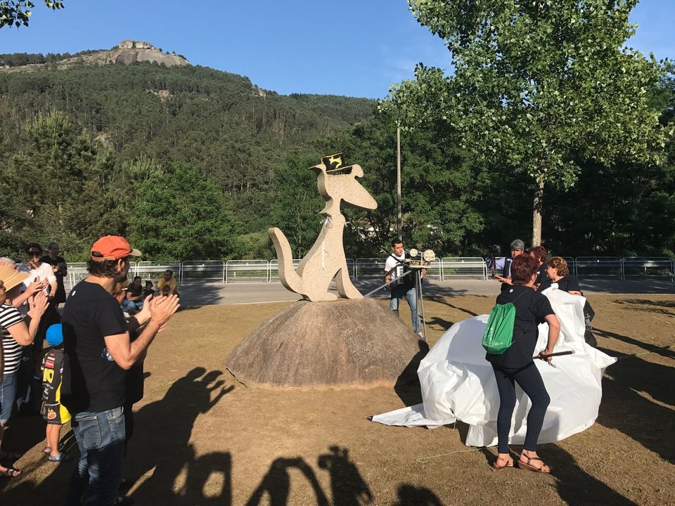 Inauguración oficial del Festival, ayer, con el tradicional homenaje al Can de Pedra.