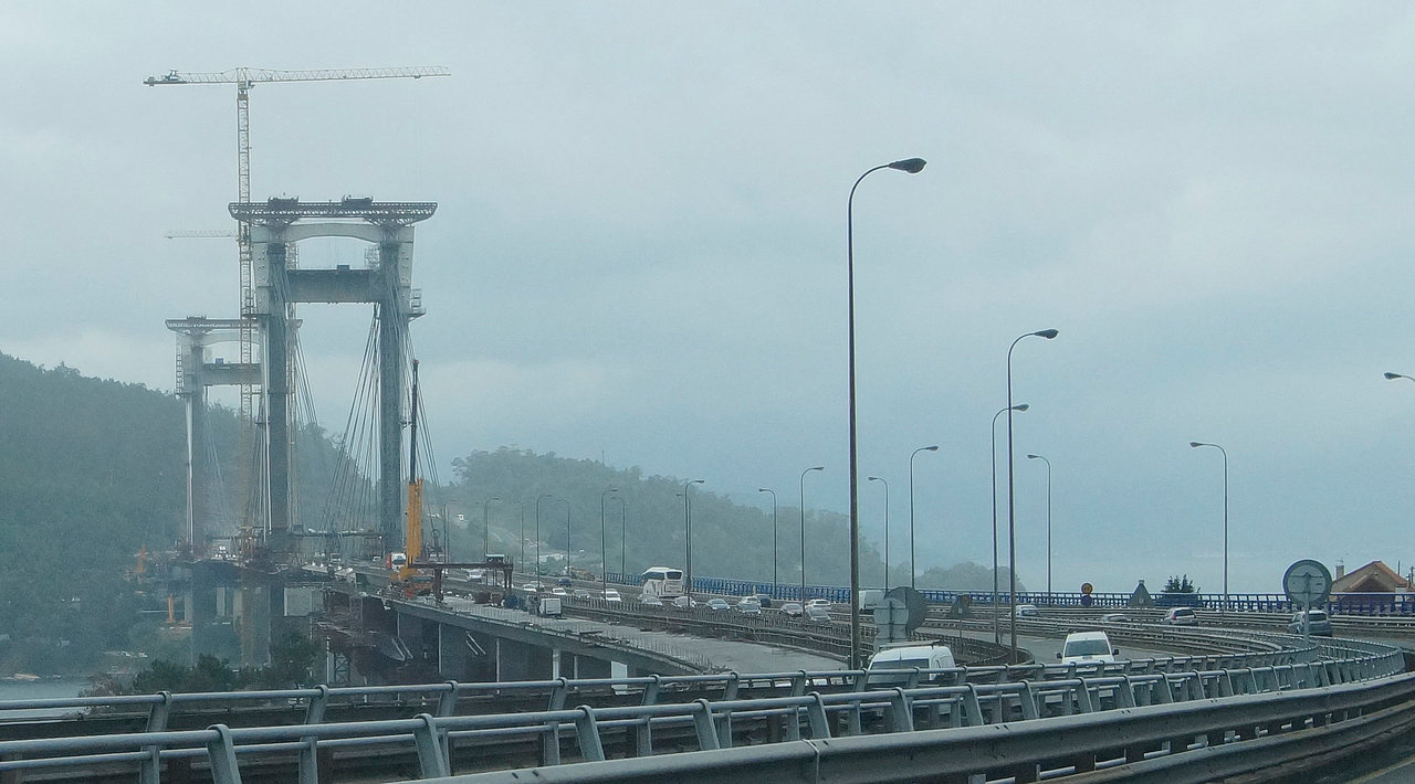 Imagen del puente de Rande, en la actualidad, con las obras de ampliación.