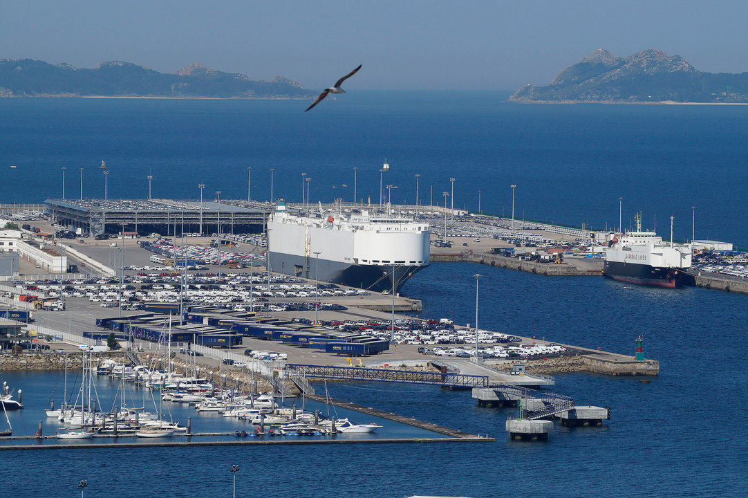 Por el puerto de Vigo salen buena parte de las mercancías que exporta Galicia, especialmente coches.