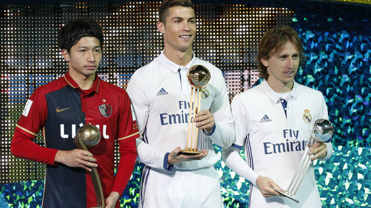 Gaku Shibasaki (i) logró el Balón de Bronce en el último Mundial de Clubes tras marcar dos goles al Madrid.