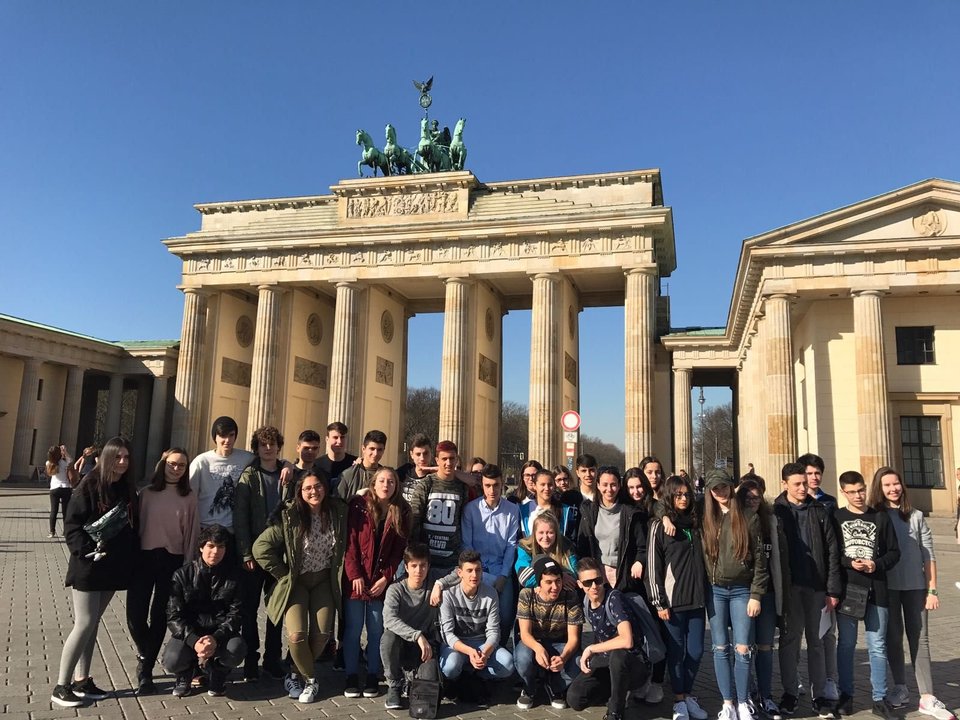 Excursión fin de curso de 4º de ESO en Berlín, na Porta de Brandenburgo.