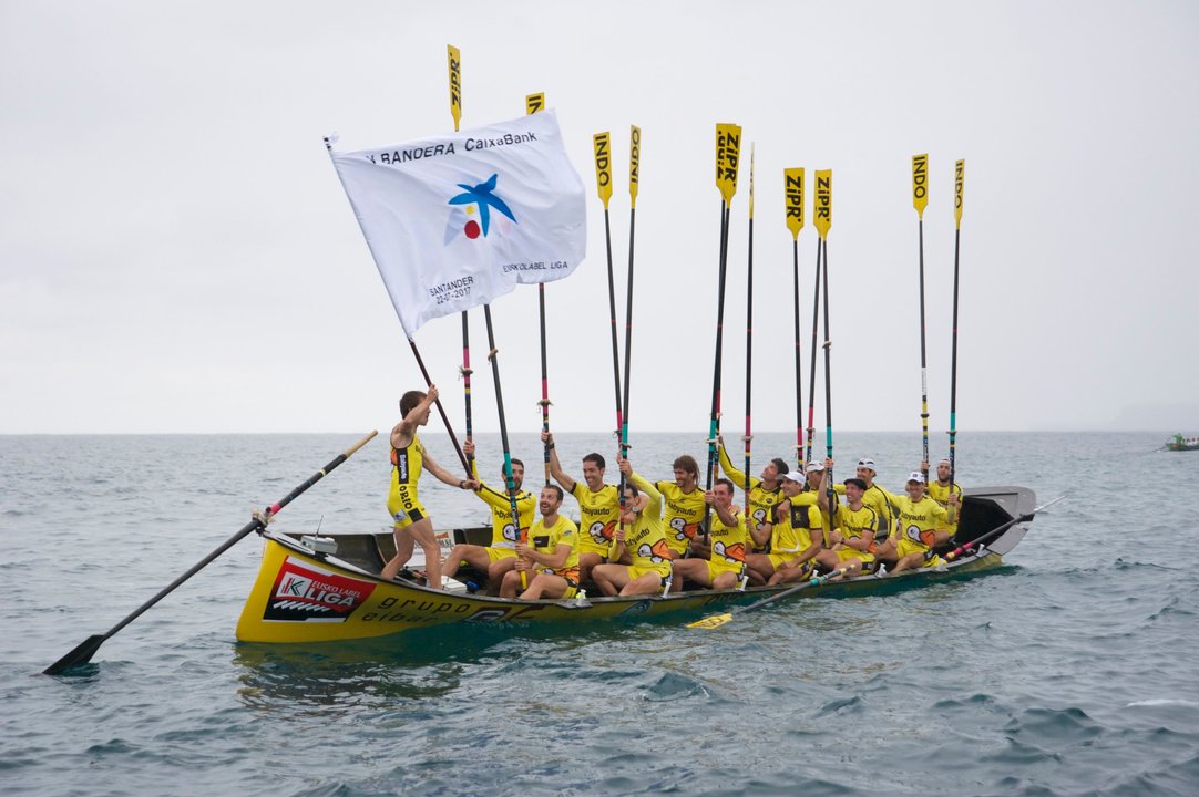 A tripulación de Orio acadou onte a vitoria na regata celebrada en Santander.
