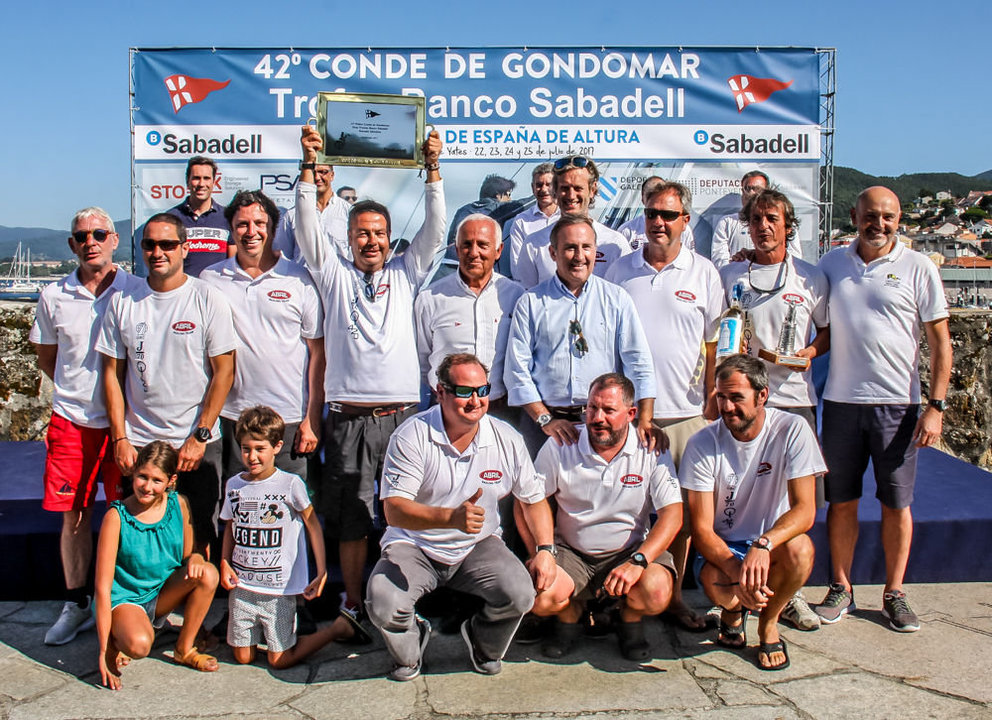 El &#34;Aceites Abril&#34; logró su tercer título en el Trofeo Conde de Gondomar tras los de 2013 y 2016.