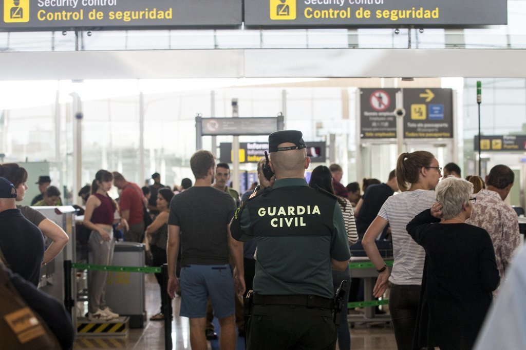 La Guardia Civil reforzó su presencia en El Prat ante los paros de los trabajdores de Eulen.