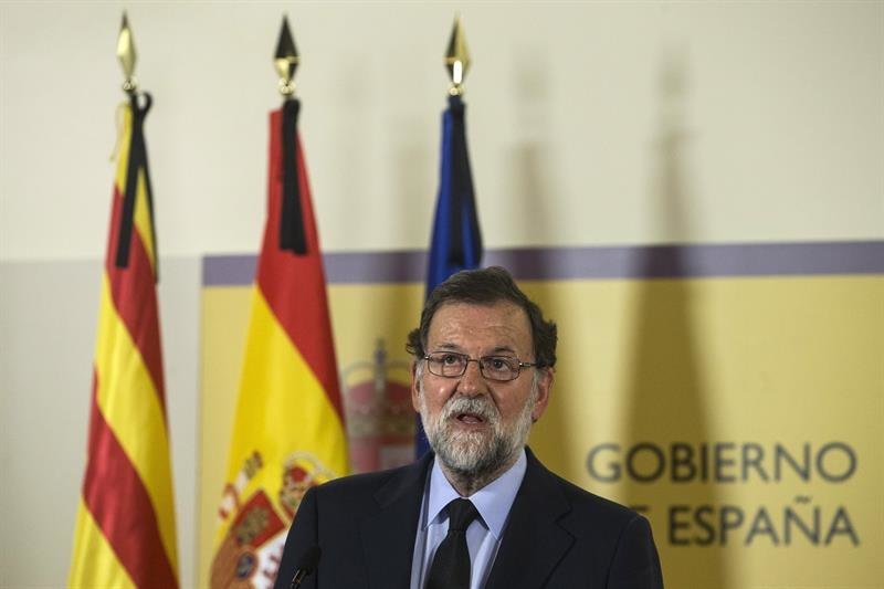 El presidente del Gobierno, Mariano Rajoy, durante la declaración institucional