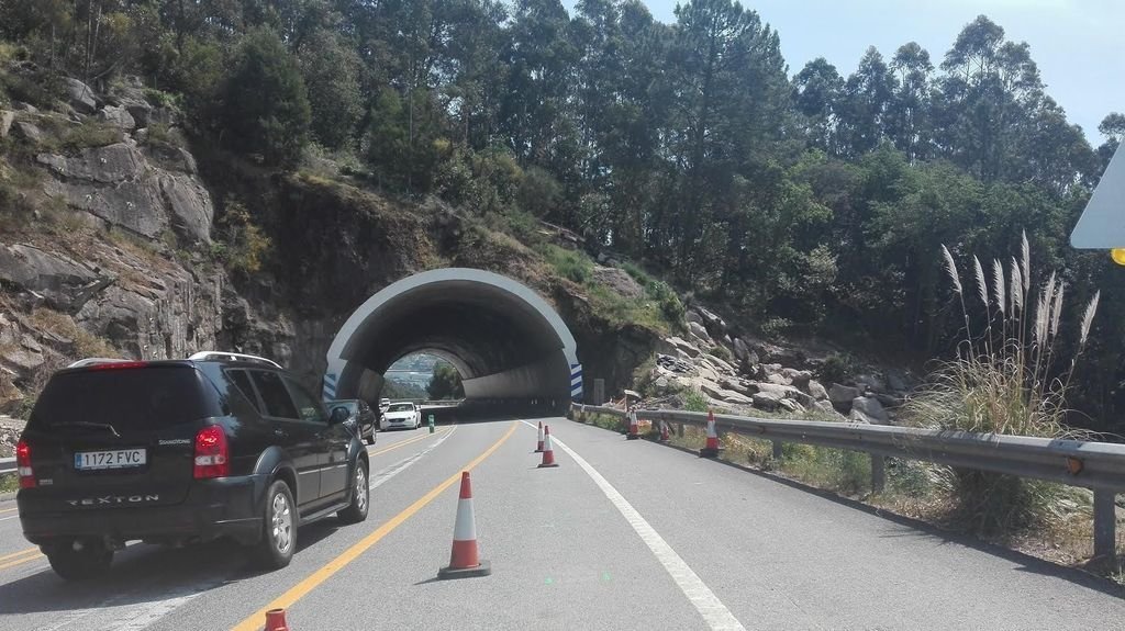 El túnel de Montealegre, en Domaio, que será ampliado para la autovía.