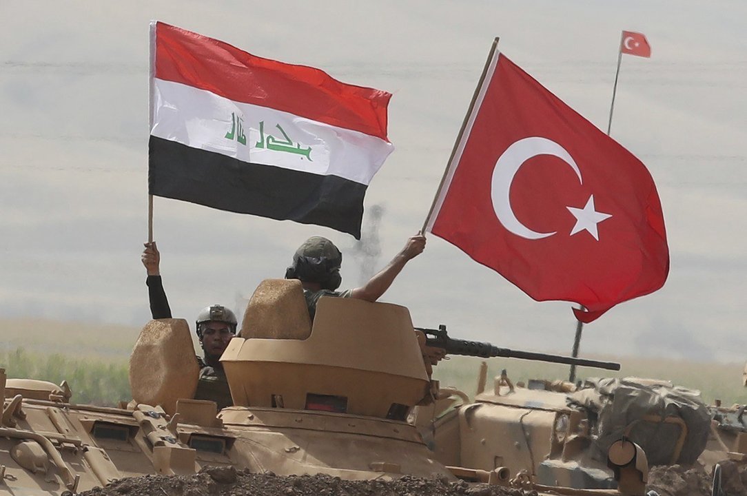 Soldados turcos e iraquíes realizaron maniobras conjuntas cerca de la frontera de ambos países.