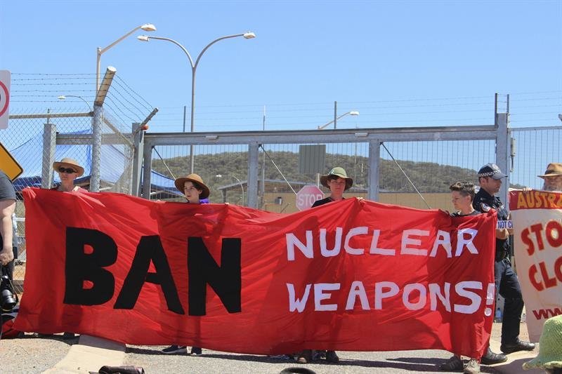 Activistas de Campaña Internacional para la Abolición de las Armas Nucleares (ICAN)